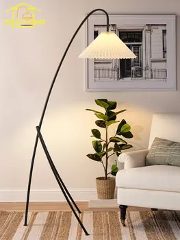 Nordic Minimalista Moderno Vertical, Lâmpada da Tabela do DIODO emissor de luz E27-Arte em Ferro Tecido Tripé Canto Lixar Lâmpada de estar/Modelo Sofá da Sala Quarto