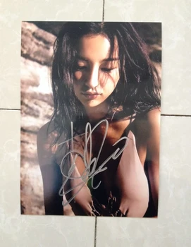 assinado Itano Tomomi autografado foto original de 7 polegadas coleção frete grátis 102018C
